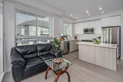 Photo 7 at 413 - 11655 Fraser Street, East Central, Maple Ridge