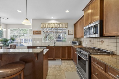 Photo 12 at 10668 245b Street, Albion, Maple Ridge