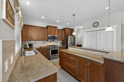 Photo 11 at 10668 245b Street, Albion, Maple Ridge