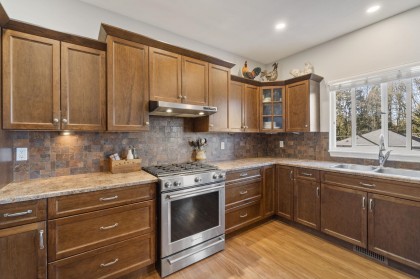 Photo 12 at 10363 Robertson Street, Albion, Maple Ridge