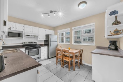 Photo 6 at 73 - 2450 Hawthorne Avenue, Central Pt Coquitlam, Port Coquitlam