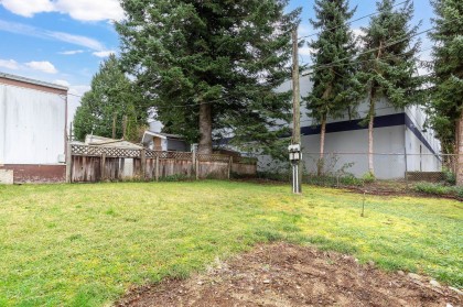 Photo 28 at 18 - 21163 Lougheed Highway, Southwest Maple Ridge, Maple Ridge