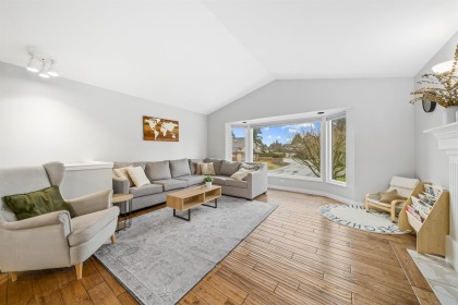 Photo 11 at 21157 Stonehouse Avenue, Northwest Maple Ridge, Maple Ridge