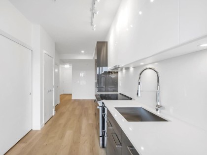 Photo 10 at 302 - 2446 Shaughnessy Street, Central Pt Coquitlam, Port Coquitlam