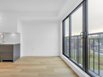 Photo 11 at 302 - 2446 Shaughnessy Street, Central Pt Coquitlam, Port Coquitlam