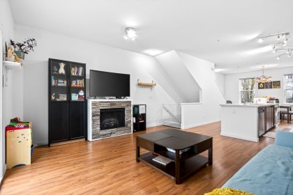 Photo 8 at 19 - 19572 Fraser Way, South Meadows, Pitt Meadows