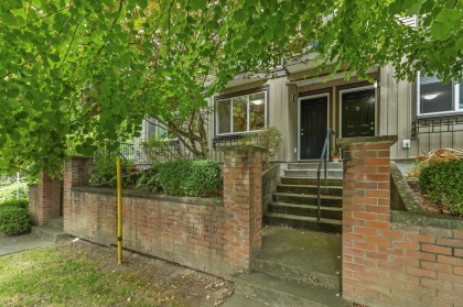 Photo 2 at 2 - 32501 Fraser Crescent, Mission BC, Mission