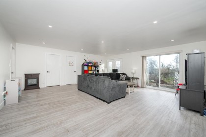 Photo 12 at 28204 108th Avenue, Whonnock, Maple Ridge