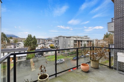 Photo 11 at 301 - 2356 Welcher Avenue, Central Pt Coquitlam, Port Coquitlam