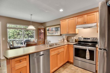 Photo 2 at 20301 Ospring Street, Southwest Maple Ridge, Maple Ridge