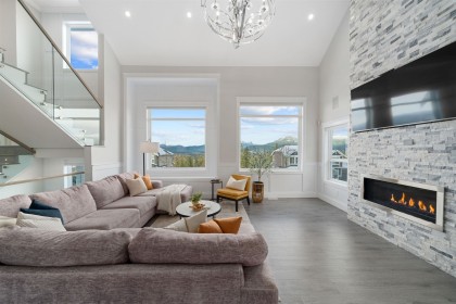 Photo 5 at 25540 Godwin Drive, Thornhill MR, Maple Ridge