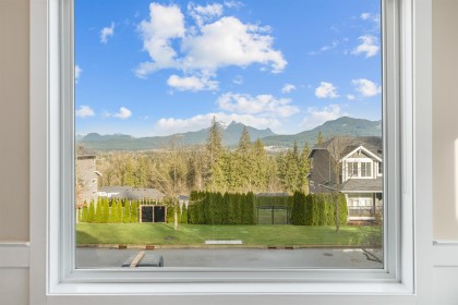 Photo 8 at 25540 Godwin Drive, Thornhill MR, Maple Ridge