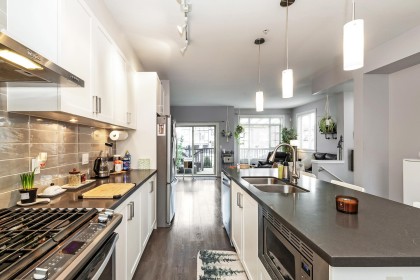 Photo 11 at 18 - 11305 240 Street, Cottonwood MR, Maple Ridge