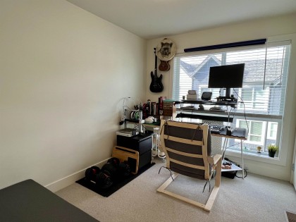 Photo 10 at 18 - 23785 Dewdney Trunk Road, East Central, Maple Ridge