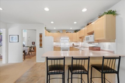 Photo 12 at 14 - 11355 Cottonwood Drive, Cottonwood MR, Maple Ridge