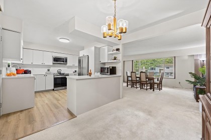 Photo 2 at 2580 Patricia Avenue, Woodland Acres PQ, Port Coquitlam