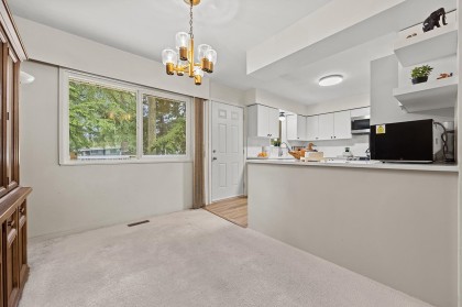Photo 3 at 2580 Patricia Avenue, Woodland Acres PQ, Port Coquitlam