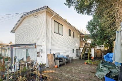 Photo 8 at 22680 Brown Avenue, East Central, Maple Ridge