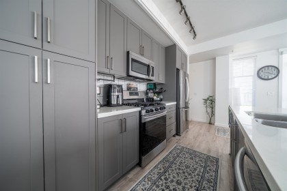 Photo 11 at 37 - 11272 240 Street, Cottonwood MR, Maple Ridge