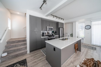 Photo 8 at 37 - 11272 240 Street, Cottonwood MR, Maple Ridge