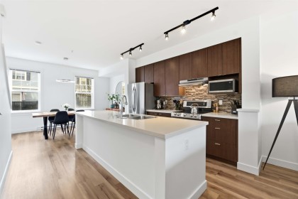 Photo 2 at 18 - 19572 Fraser Way, South Meadows, Pitt Meadows