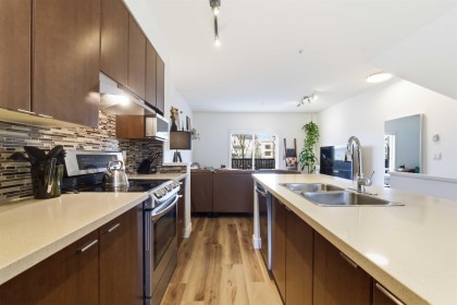 Photo 13 at 18 - 19572 Fraser Way, South Meadows, Pitt Meadows