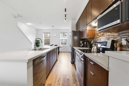 Photo 7 at 18 - 19572 Fraser Way, South Meadows, Pitt Meadows