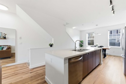 Photo 10 at 18 - 19572 Fraser Way, South Meadows, Pitt Meadows