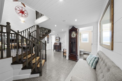 Photo 9 at 26996 Ferguson Avenue, Thornhill MR, Maple Ridge