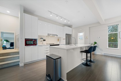 Photo 6 at 1904 - 11295 Pazarena Place, East Central, Maple Ridge