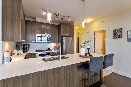 Photo 3 at 708 - 2789 Shaughnessy Street, Central Pt Coquitlam, Port Coquitlam