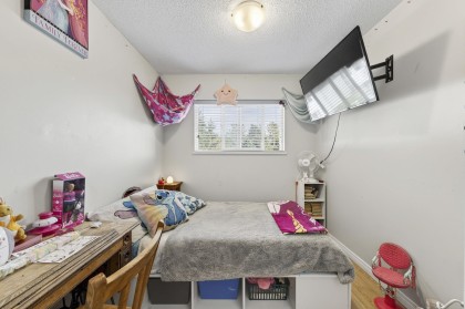 Photo 11 at 21468 Mayo Place, West Central, Maple Ridge