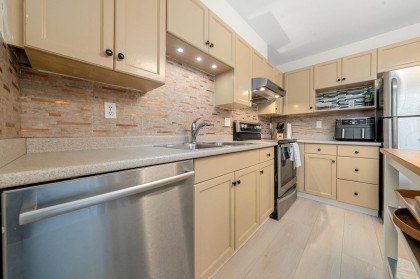 Photo 14 at 19 - 12188 Harris Road, Central Meadows, Pitt Meadows