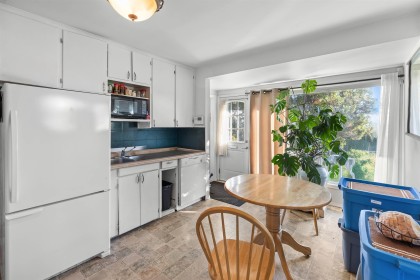 Photo 7 at 32739 Fraser Crescent, Mission BC, Mission