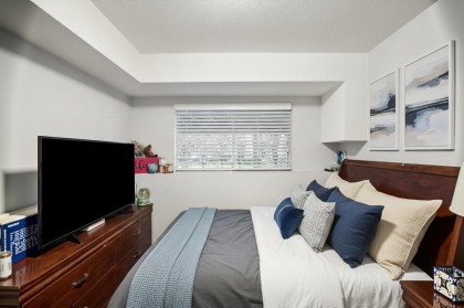 Photo 16 at 33 - 22488 116 Avenue, East Central, Maple Ridge