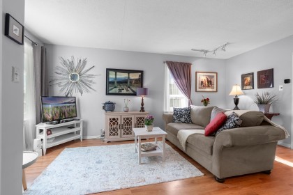 Photo 1 at 20283 Lorne Avenue, Southwest Maple Ridge, Maple Ridge