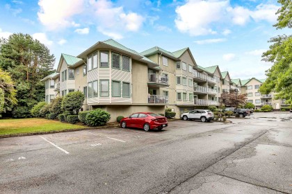 Photo 2 at 304 - 19236 Ford Road, Central Meadows, Pitt Meadows