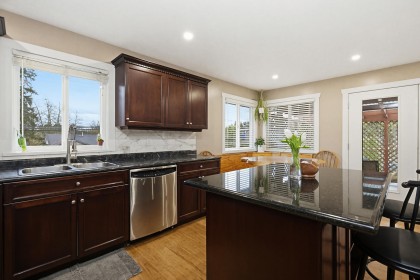 Photo 6 at 12109 Cherrywood Drive, East Central, Maple Ridge