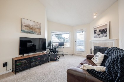 Photo 2 at 305 - 11726 225th Street, East Central, Maple Ridge