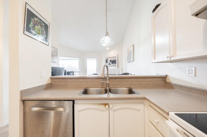 Photo 20 at 305 - 11726 225th Street, East Central, Maple Ridge