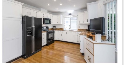 Photo 11 at 23053 125a Avenue, East Central, Maple Ridge