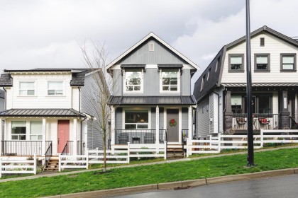 Photo 1 at 25097 112 Avenue, Thornhill MR, Maple Ridge