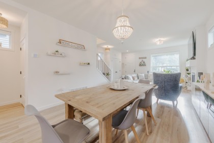 Photo 10 at 25097 112 Avenue, Thornhill MR, Maple Ridge