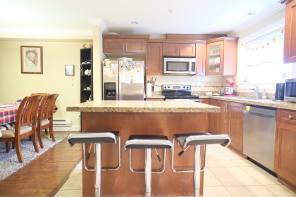 Photo 7 at 25 - 22977 116 Avenue, East Central, Maple Ridge