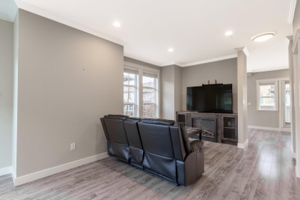 Photo 2 at 13 - 10550 248 Street, Thornhill MR, Maple Ridge