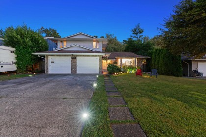 Photo 3 at 21034 Barker Avenue, Southwest Maple Ridge, Maple Ridge