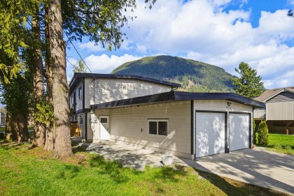 Photo 3 at 36143 Shore Road, Dewdney Deroche, Mission