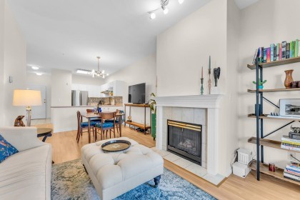 Photo 3 at 215 - 2109 Rowland Street, Central Pt Coquitlam, Port Coquitlam