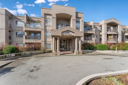 Photo 15 at 215 - 2109 Rowland Street, Central Pt Coquitlam, Port Coquitlam