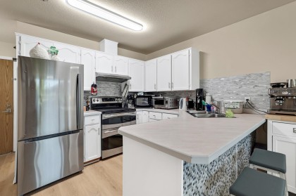 Photo 11 at 204 - 11595 Fraser Street, East Central, Maple Ridge